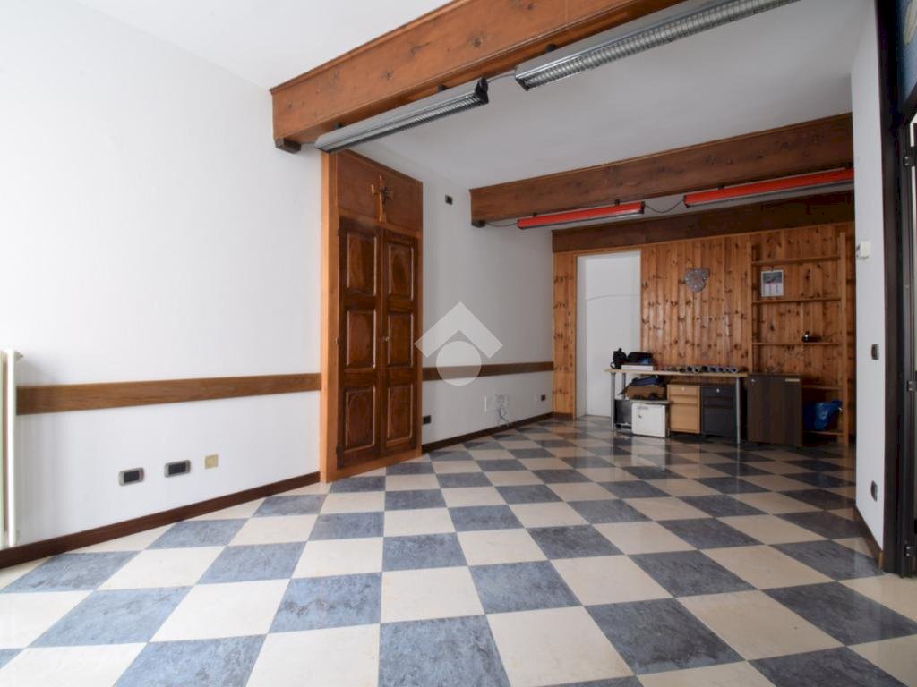 Two-room apartment Via Emilio Chanoux, Chatillon - photo 3