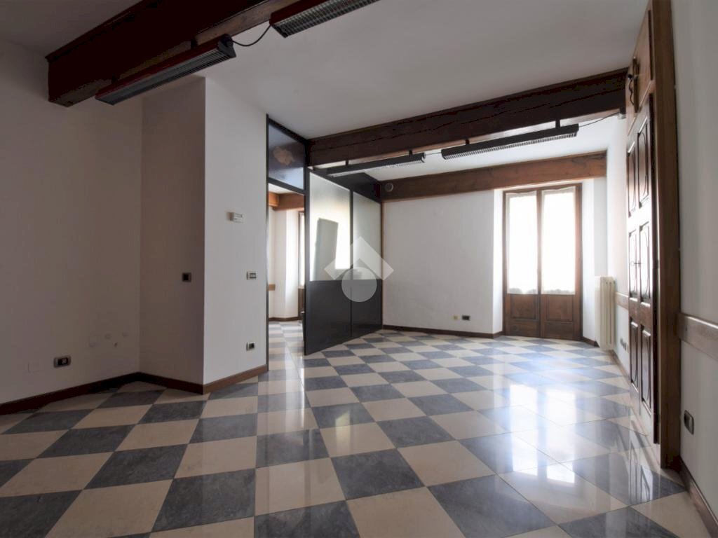 Two-room apartment Via Emilio Chanoux, Chatillon - photo 2