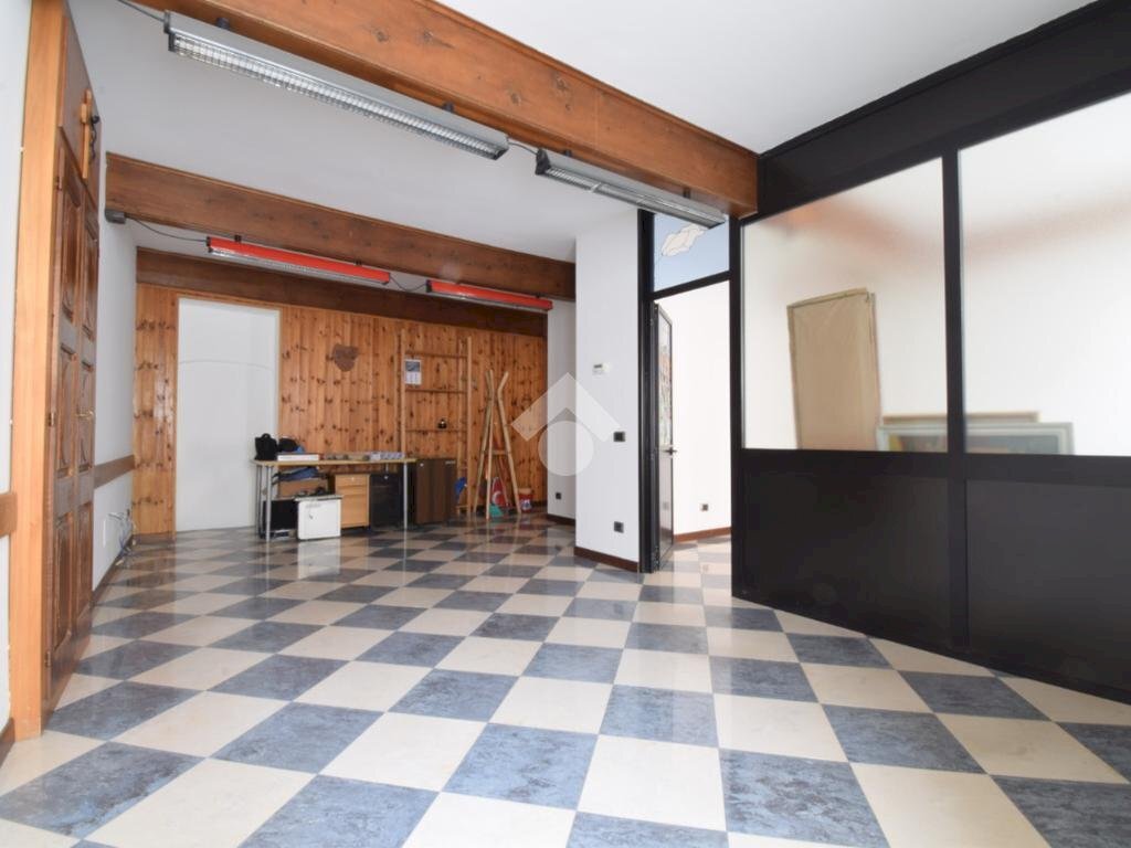 Two-room apartment Via Emilio Chanoux, Chatillon - photo 1