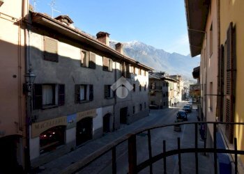 Two-room apartment Via Emilio Chanoux, Chatillon - photo 7