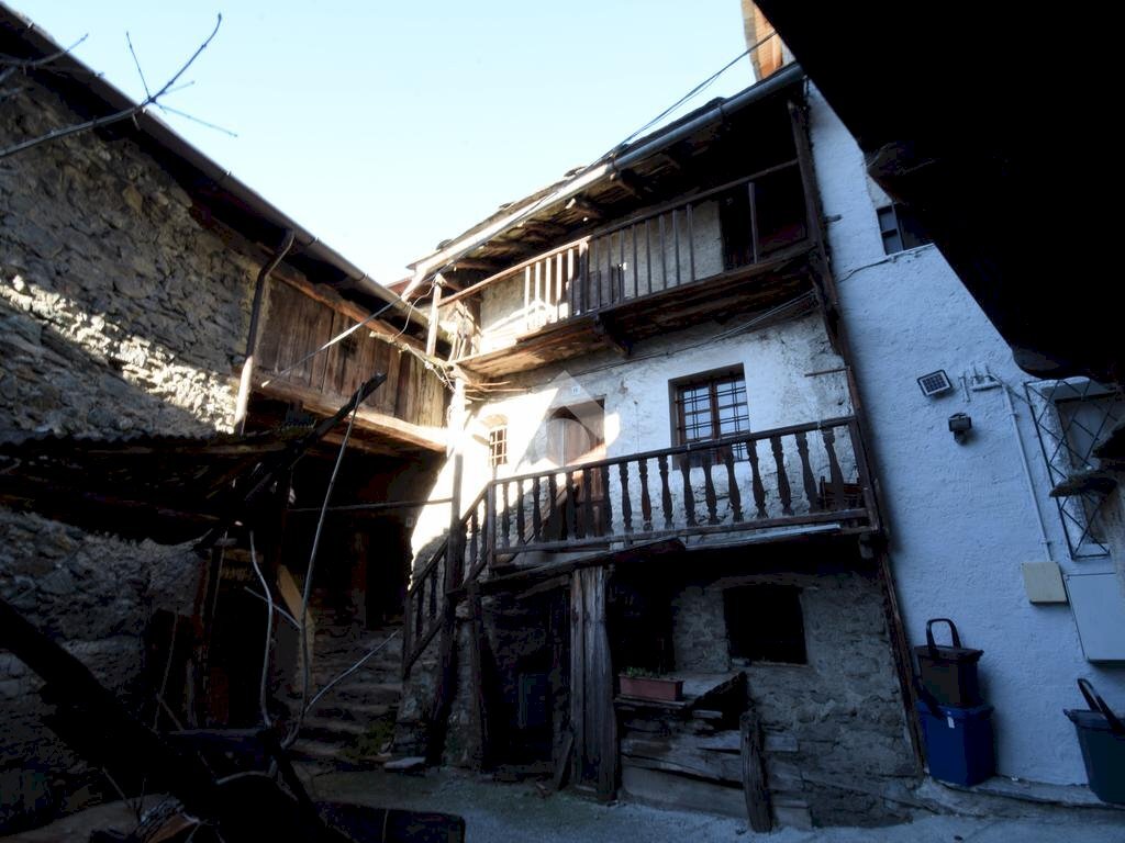 Rustic Frazione Cretadonaz, Chatillon - photo 1