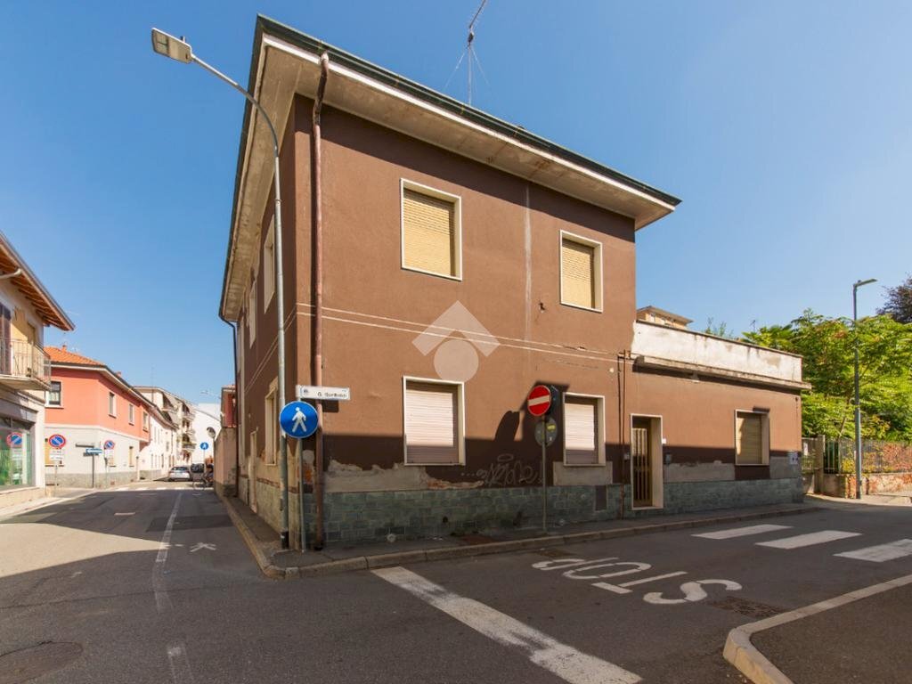 Villa Via Giuseppe Garibaldi, Lainate - photo 1