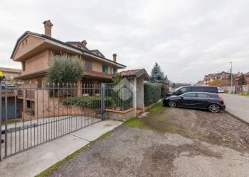 Porzione di casa Via calabria, Lainate - foto 2