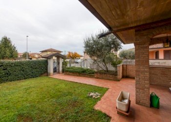 Porzione di casa Via calabria, Lainate - foto 6