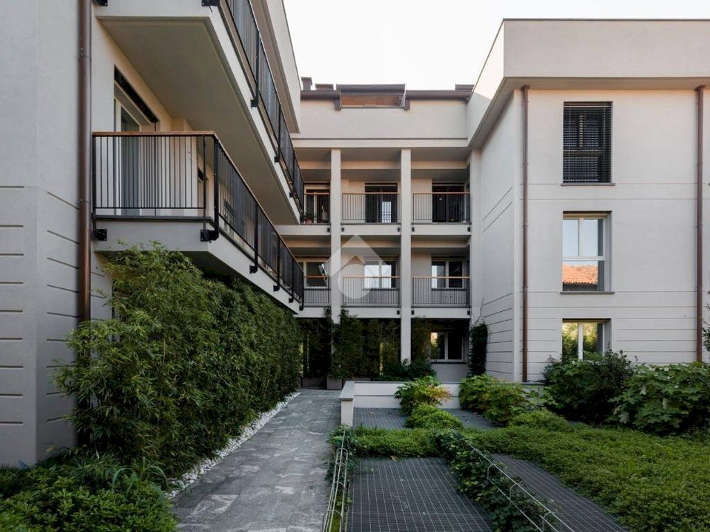 Four-room apartment Piazza Visconti, Rho - photo 1