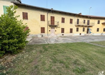 Semi-detached house Via Marconi, Piea - photo 1