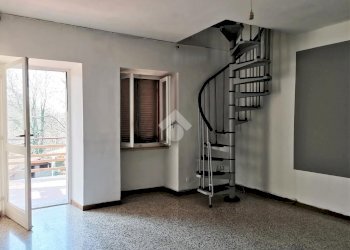 Semi-detached house Frazione Mombello, Valle San Nicolao - photo 8