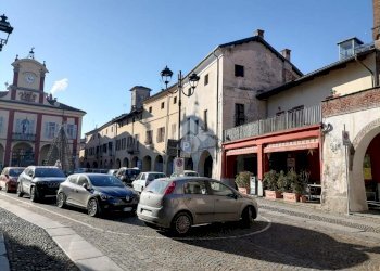 Independent house Piazza palazzo civico, Vigone - photo 1