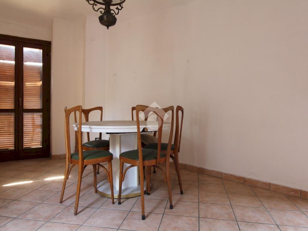 Casa semi indipendente via parrocchia, Varallo Pombia - foto 2