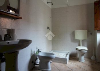 Casa semi indipendente via parrocchia, Varallo Pombia - foto 14