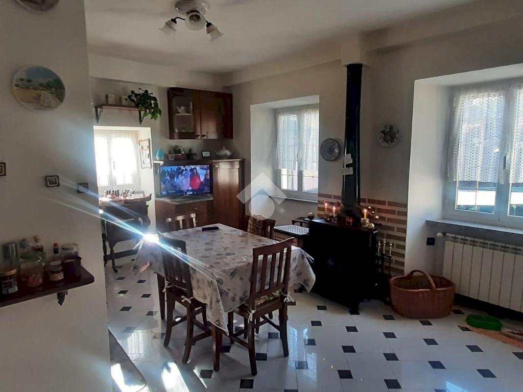 Villa a Schiera via cremeno, Genova (zona Bolzaneto) - foto 3