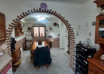 Villa a Schiera via cremeno, Genova (zona Bolzaneto) - foto 5