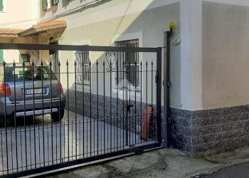 Villa a Schiera via cremeno, Genova (zona Bolzaneto) - foto 7