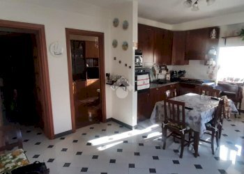 Villa a Schiera via cremeno, Genova (zona Bolzaneto) - foto 8