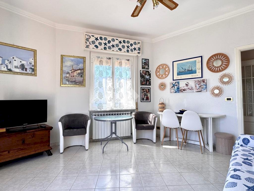 Three-room apartment Via Privata Tetti Rossi, Alassio - photo 3