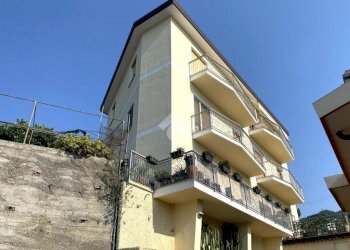 Three-room apartment Via Privata Tetti Rossi, Alassio - photo 20
