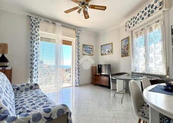 Three-room apartment Via Privata Tetti Rossi, Alassio - photo 2