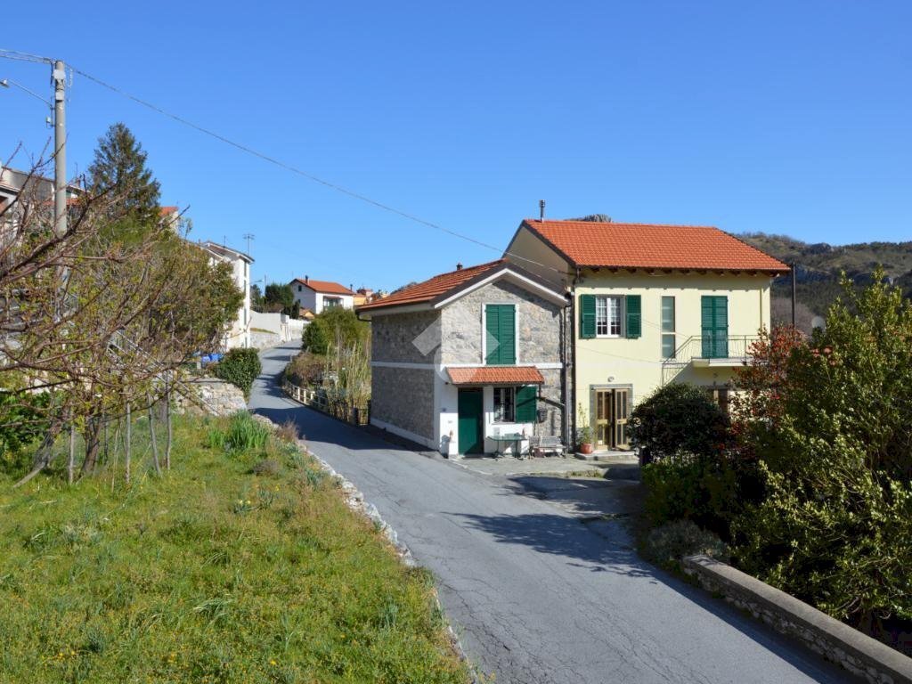 Three-room apartment Via Ruggia, Toirano - photo 1