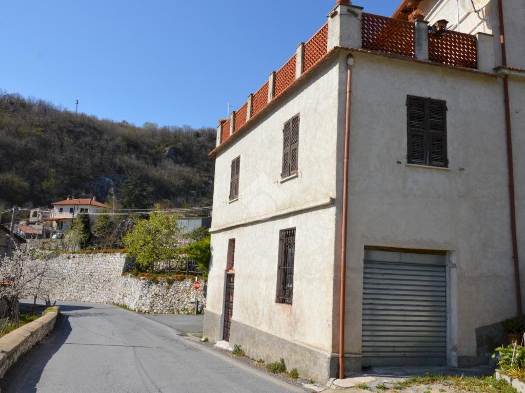 Three-room apartment Via Ruggia, Toirano - photo 2
