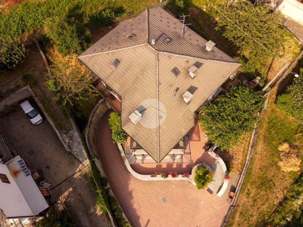 Villa Via perini, Traves - foto 2