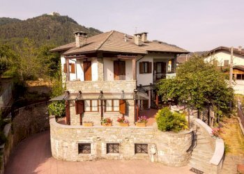 Villa Via perini, Traves - foto 1