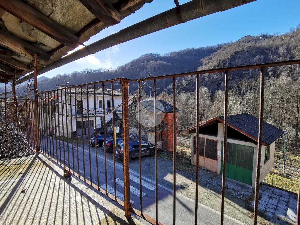 Casa indipendente Frazione Grangia, Traves - foto 3