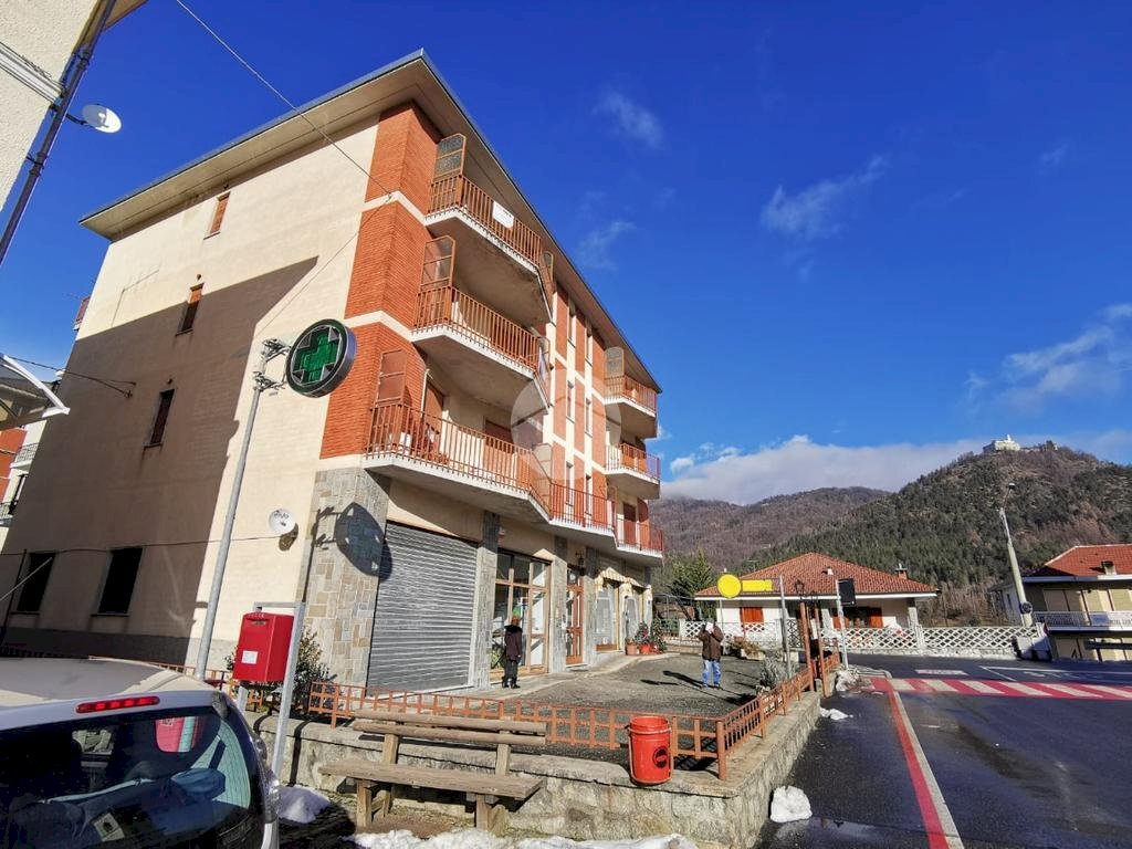 Trilocale Piazza caduti, Traves - foto 3