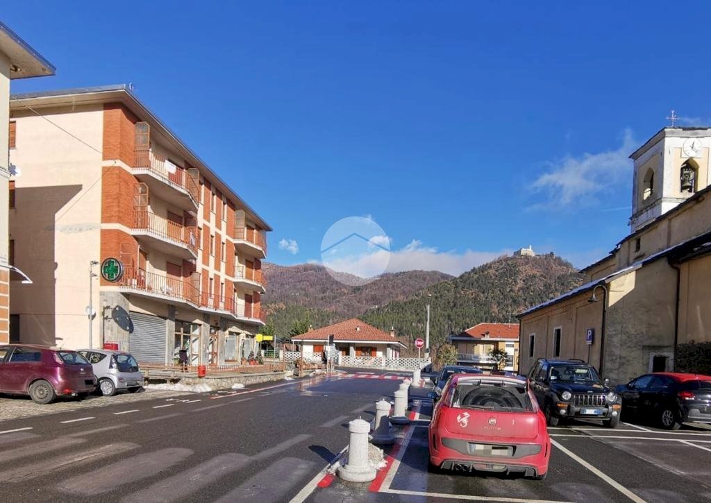 Trilocale Piazza caduti, Traves - foto 1