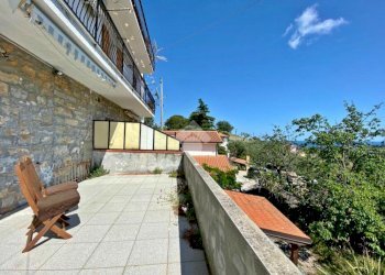 Two-room apartment Regione Avreghi, Cipressa - photo 9