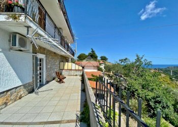 Two-room apartment Regione Avreghi, Cipressa - photo 10
