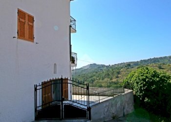 Two-room apartment Regione Avreghi, Cipressa - photo 29