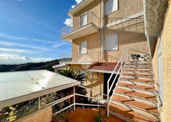 Casa indipendente Strada Sen. E. Marsaglia, Sanremo - foto 9