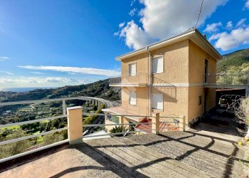 Casa indipendente Strada Sen. E. Marsaglia, Sanremo - foto 10