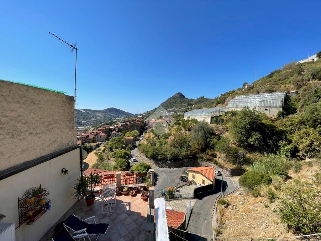 Three-room apartment Via nostro signore dei dolori, San Biagio della Cima - photo 2