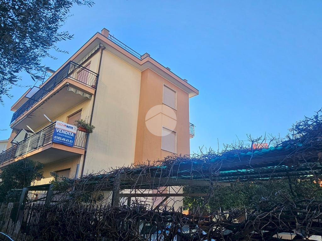 Two-room apartment Via degli Oleandri, Diano Marina - photo 1