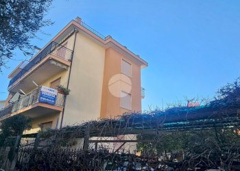 Two-room apartment Via degli Oleandri, Diano Marina - photo 1