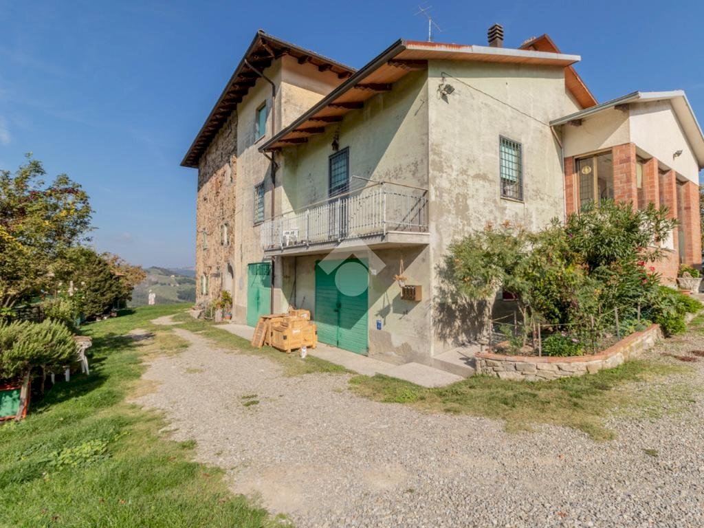 Porzione di casa Via Giacomoni, Vergato - foto 1