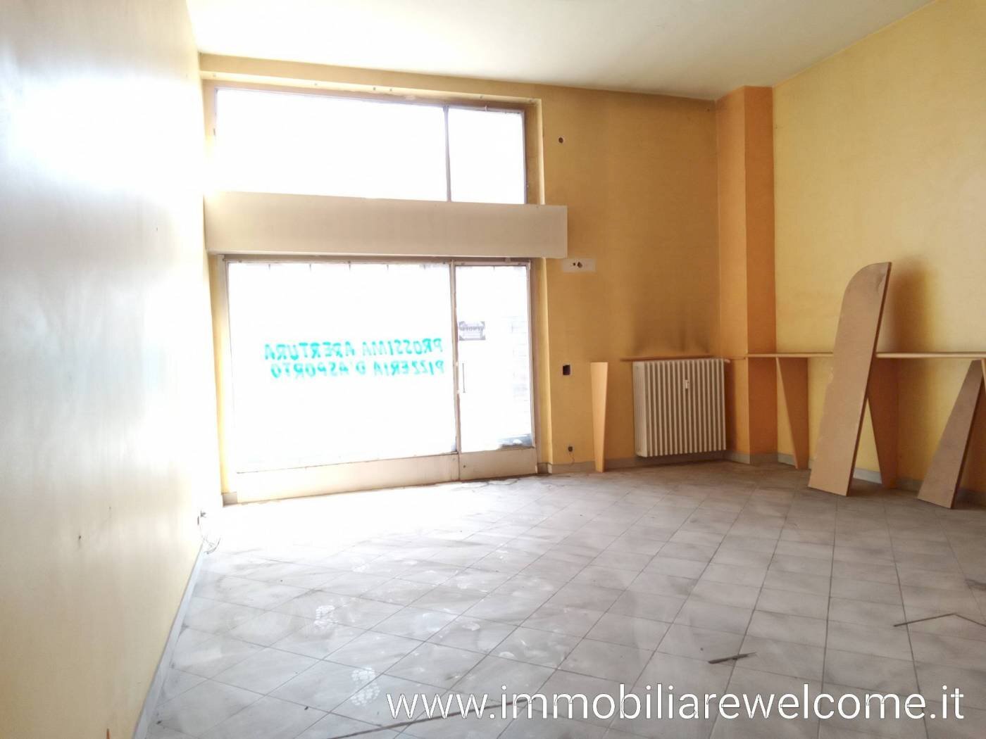 Stanza non arredata - Negozio via San Sebastiano, 77, Parabiago - foto 2