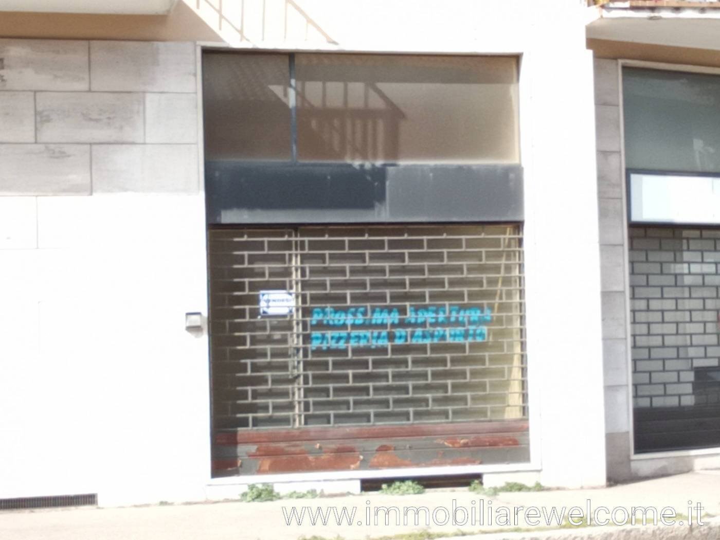 Facciata - Negozio via San Sebastiano, 77, Parabiago - foto 3