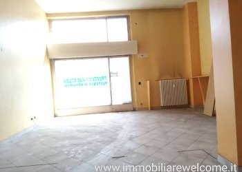 Stanza non arredata - Negozio via San Sebastiano, 77, Parabiago - foto 7