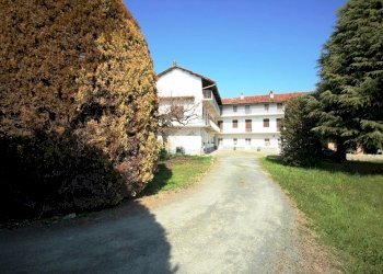 Independent house via delle scuole, Castellamonte - photo 8