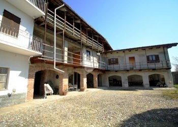 Independent house via delle scuole, Castellamonte - photo 16