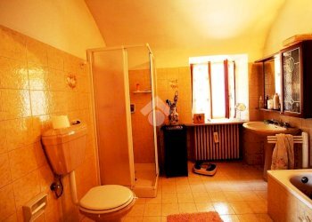 Independent house via delle scuole, Castellamonte - photo 12