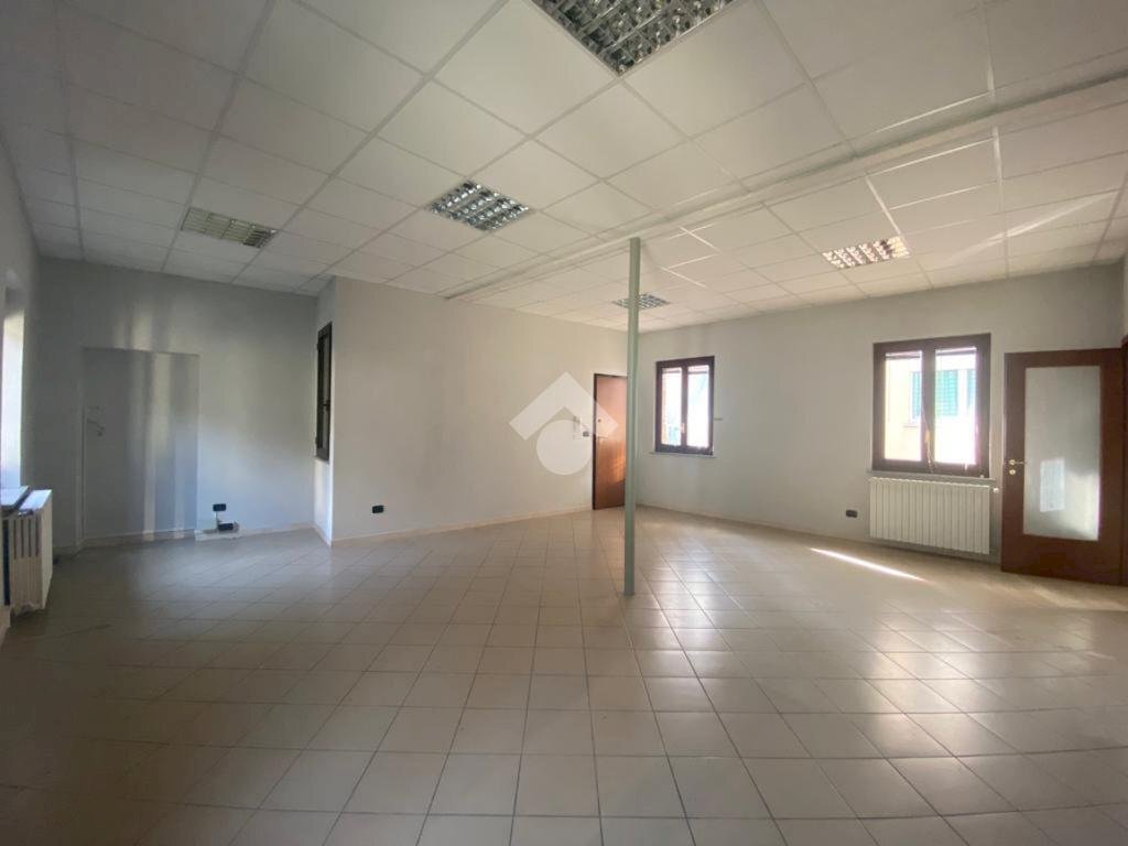 Four-room apartment Via Guglielmo Marconi, Chieri - photo 3