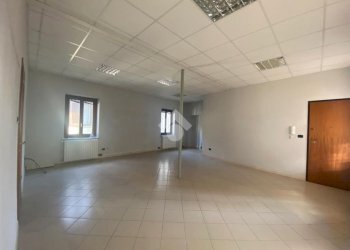 Quadrilocale Via Guglielmo Marconi, Chieri - foto 2