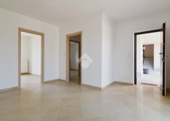 Quadrilocale via monte grappa, Carignano - foto 1