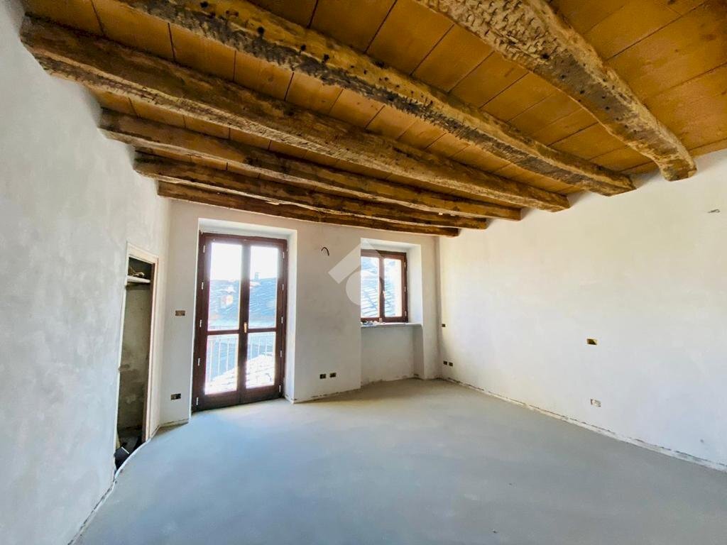 Bilocale via umberto I, Lanzo Torinese - foto 1