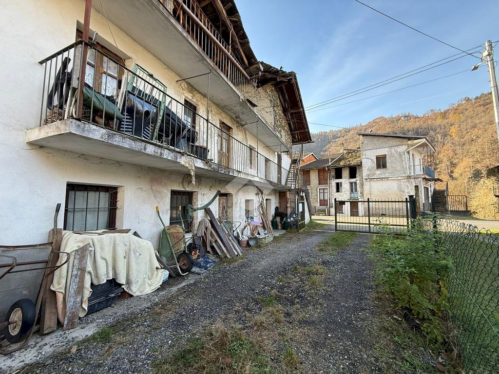 Semi-detached house frazione frazione grangia, Traves - photo 3