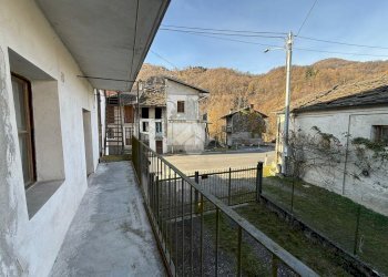Semi-detached house frazione frazione grangia, Traves - photo 10