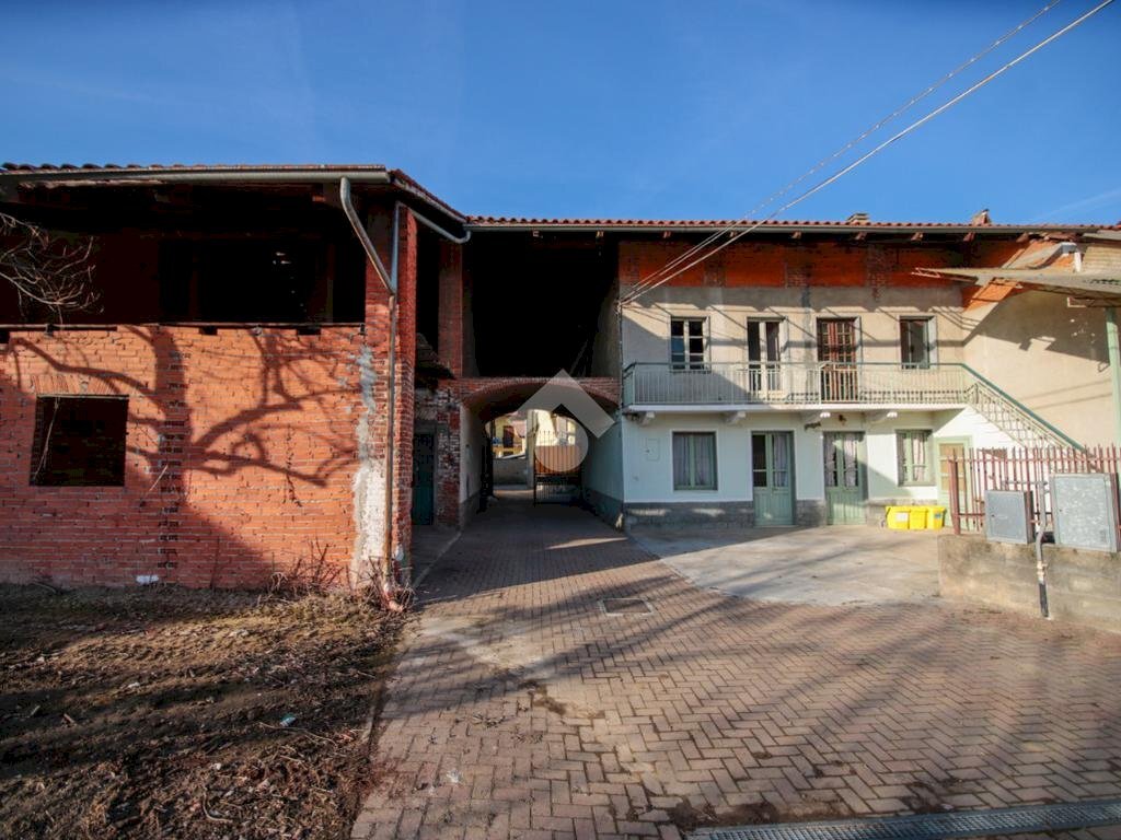 Casa semi indipendente Vicolo arrigo boito, Bosconero - foto 1